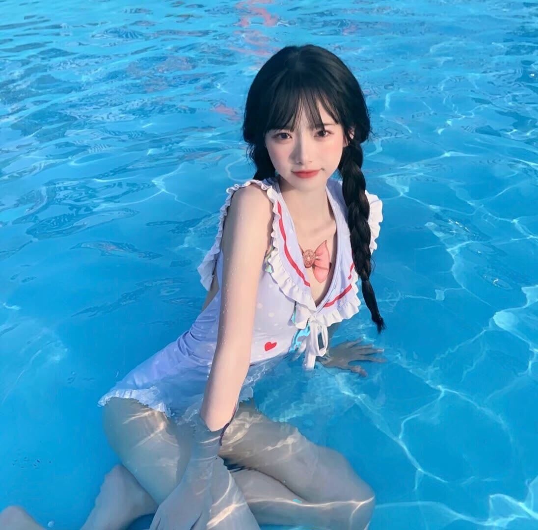 刚刚下水的清纯妹子，服务好，身材很哇塞