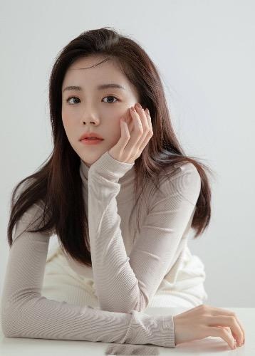 清纯大长腿妹子，模特级身材，极致体验