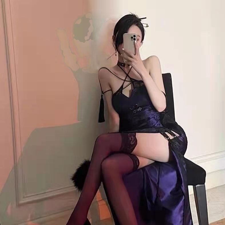 颜值身材都上佳的极品妹子，水多可舌吻