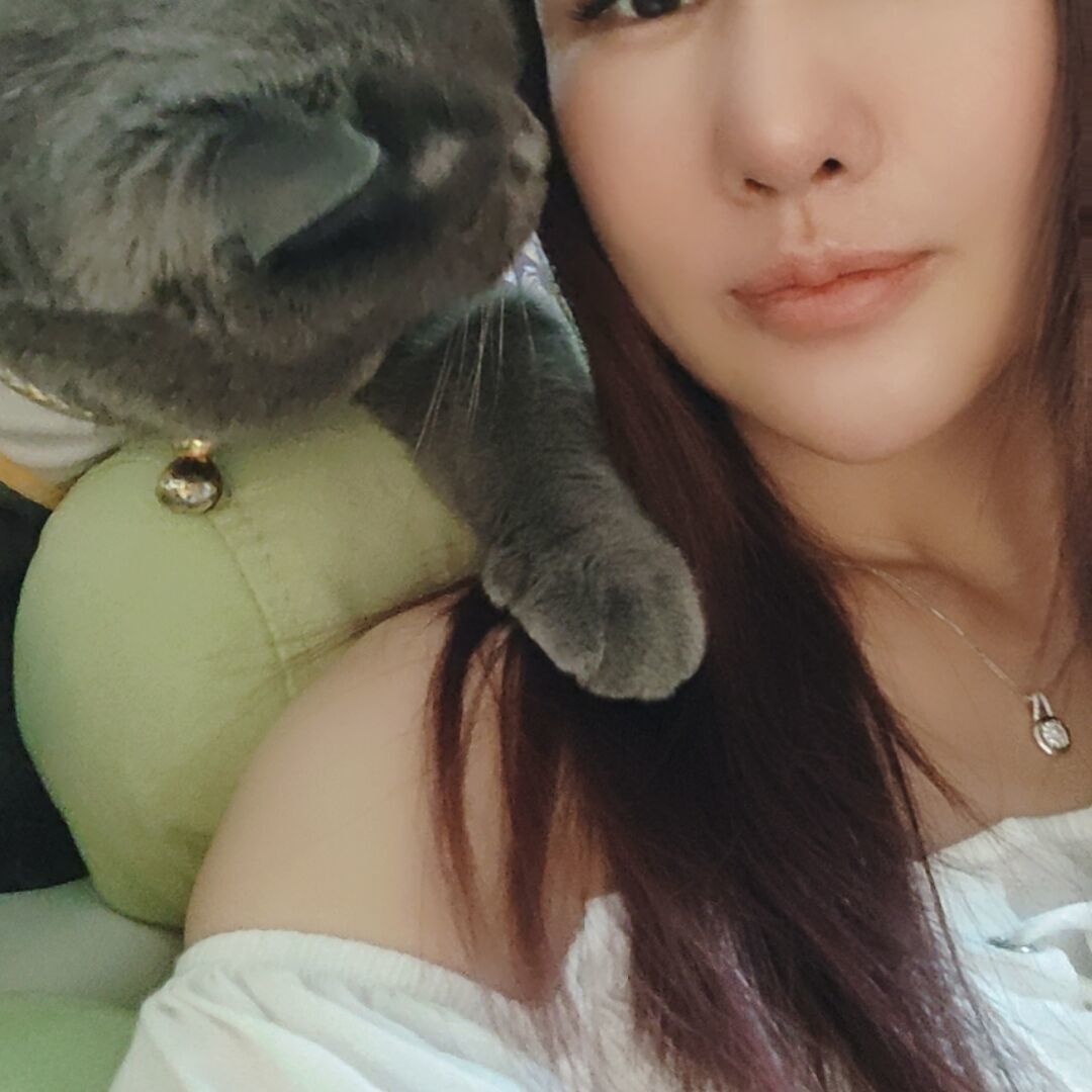 妹子皮肤很滑，颜值也不错，服务很棒
