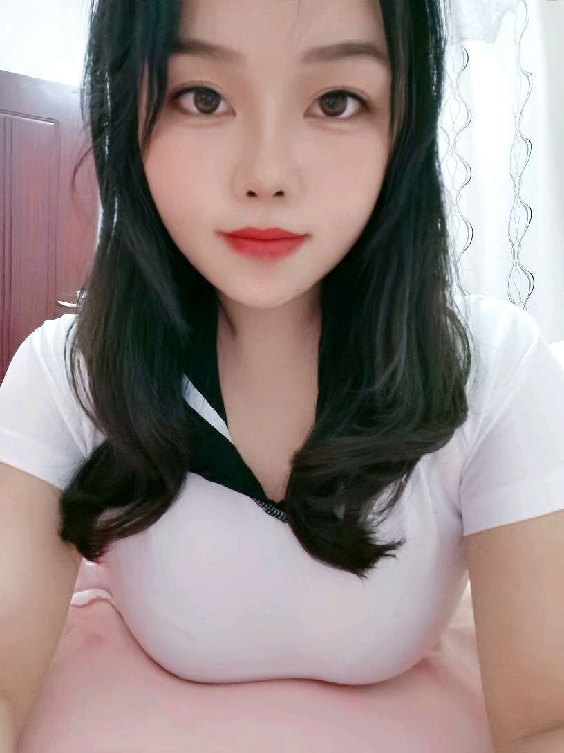 貌美肤白的小少妇，服务配合，值得一约