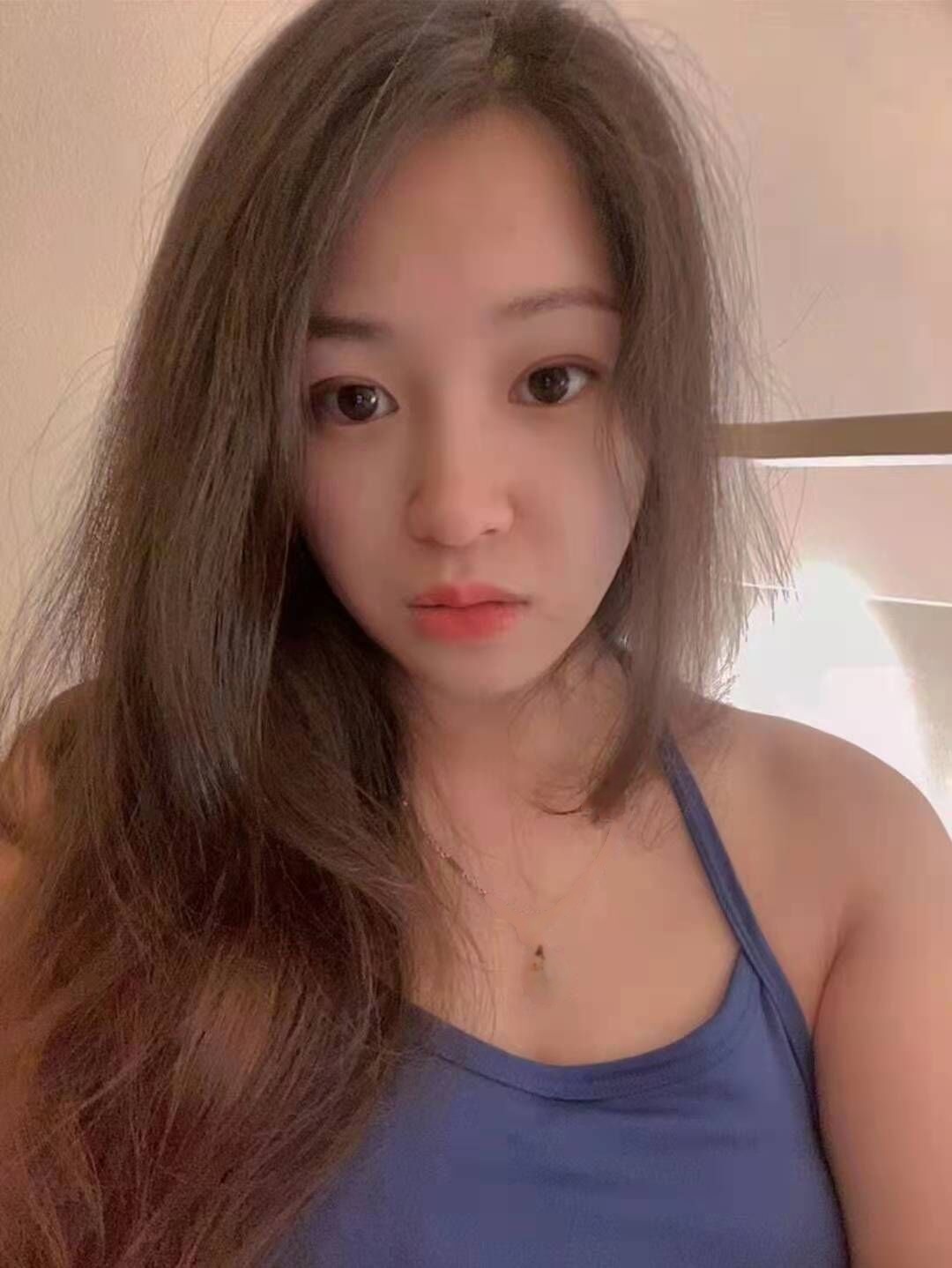 漂亮的年轻妹子，身材好，配合度高