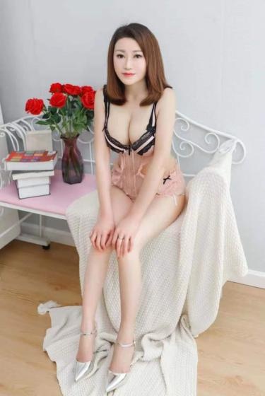 风骚妩媚的兼职少妇，性价比不错