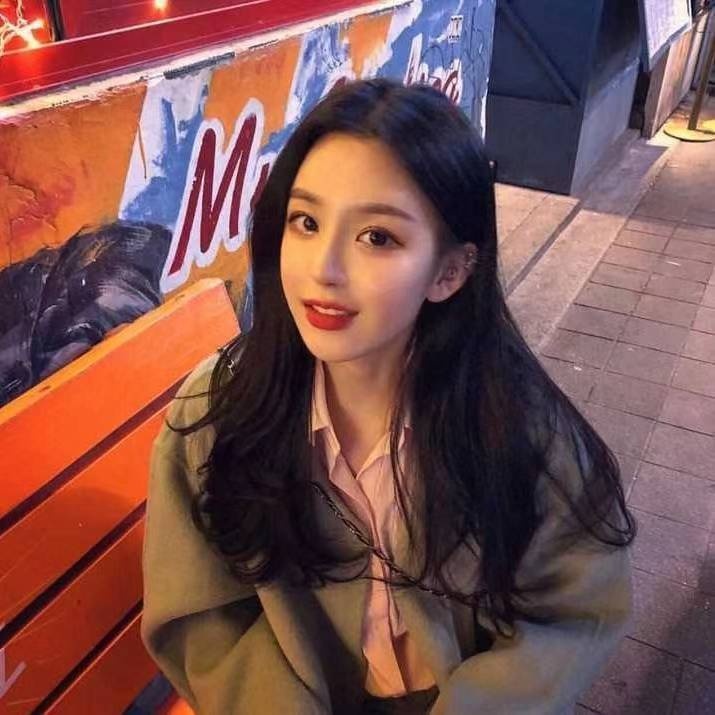 干净甜美的娇小妹子，水多叫声好听