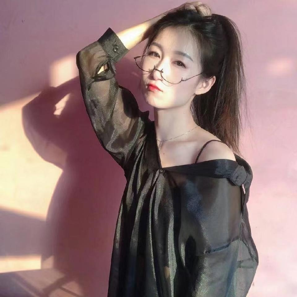 人照无差的眼镜妹，服务挺好的