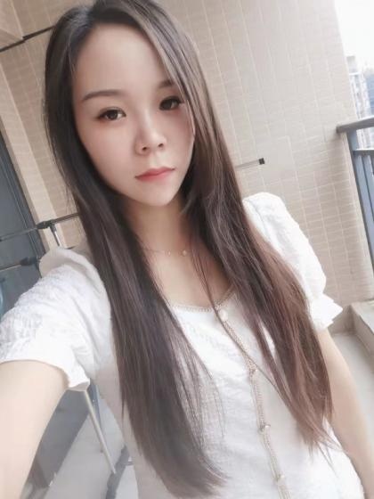 身体特别软的妹子，口活非常棒