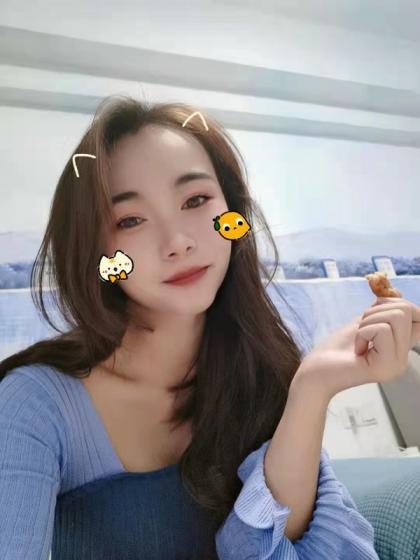 小姐姐很漂亮，不机车，很健谈
