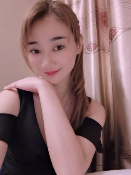肤白貌美的大波妹，性格好，很刺激