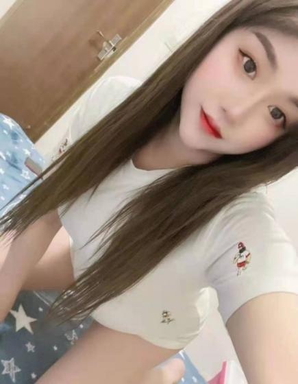 身材很好的小骚货，性价比高，适合泻火