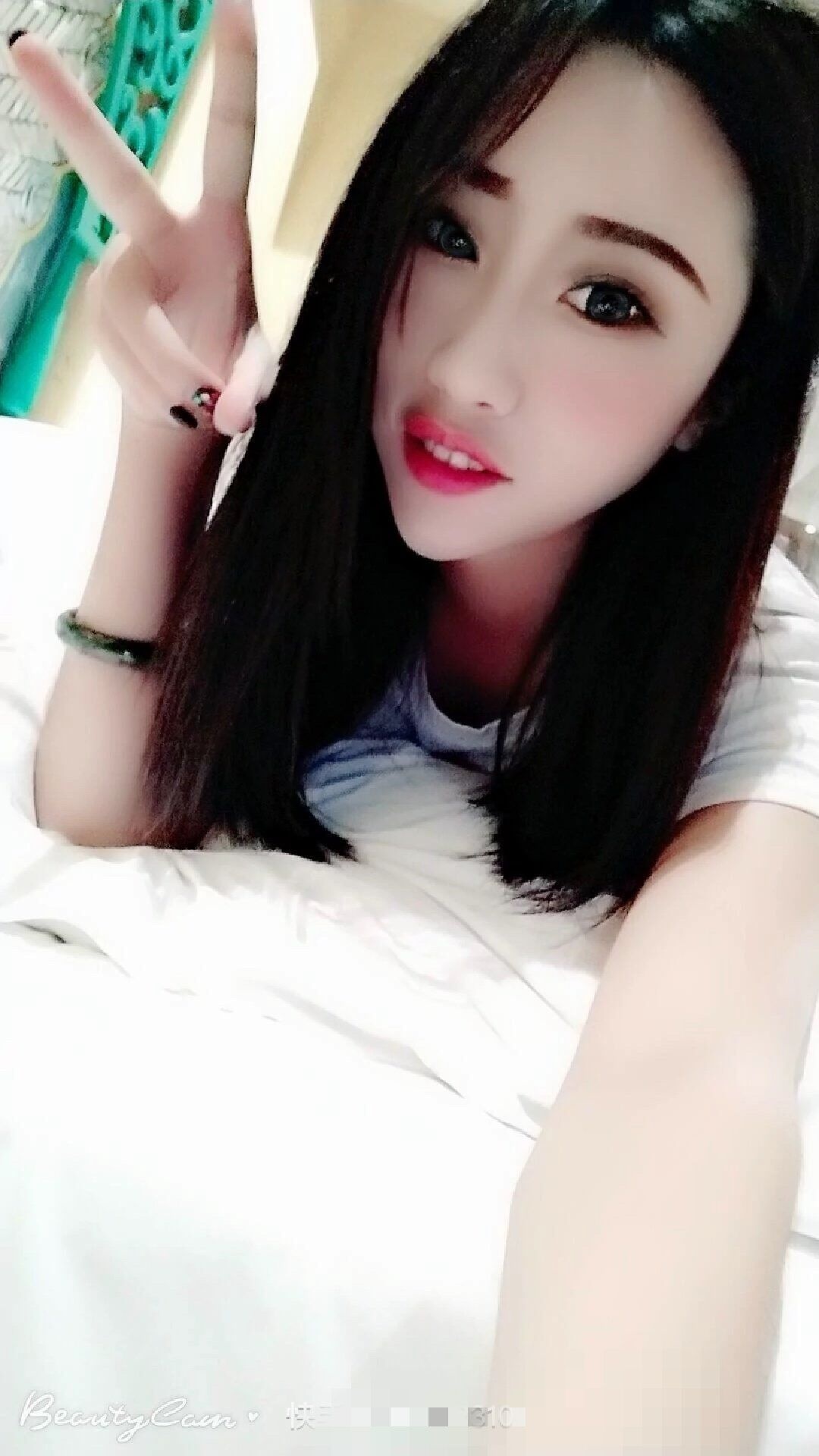 大方性感的小妹子，很懂男人心