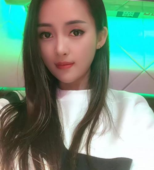 温柔随和的小姐姐，软萌可爱，性格好