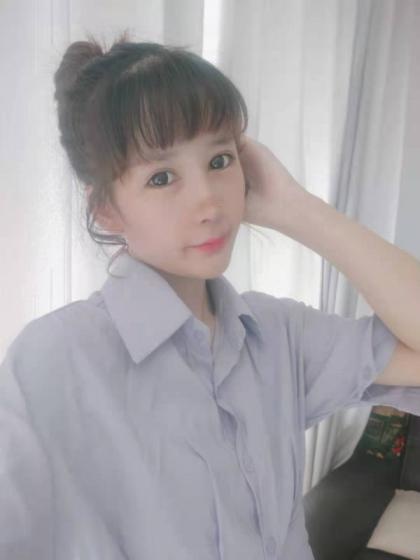 声音甜美的温柔兼职，天然大胸，很客气