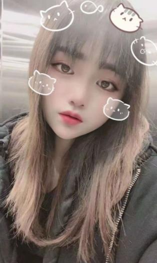 健谈的白嫩美眉 ，声音好听，性价比高