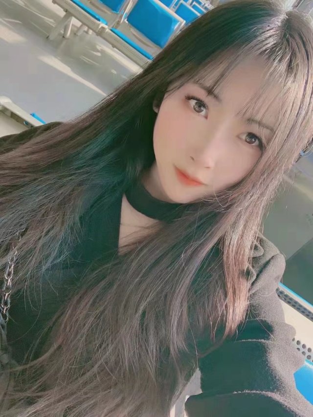 清纯良家的感觉，态度很好女友般温柔