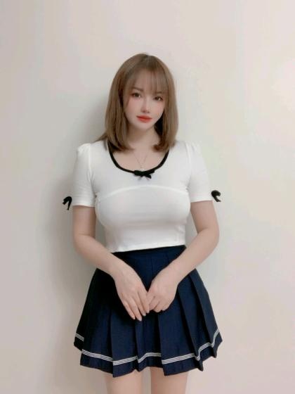 火辣的小姐姐，胸大好看，服务好
