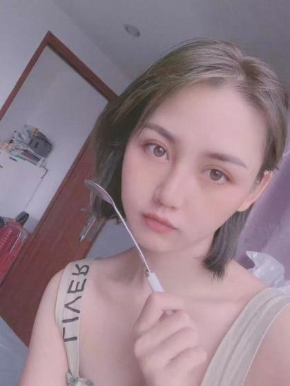 验证温柔兼职淑女，水灵白嫩，服务超级棒