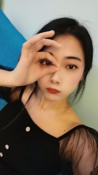 活力无限的小妮子，颜值高，服务好