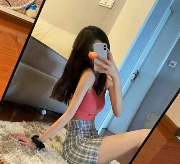 轻熟女小搔货，制服控的首选