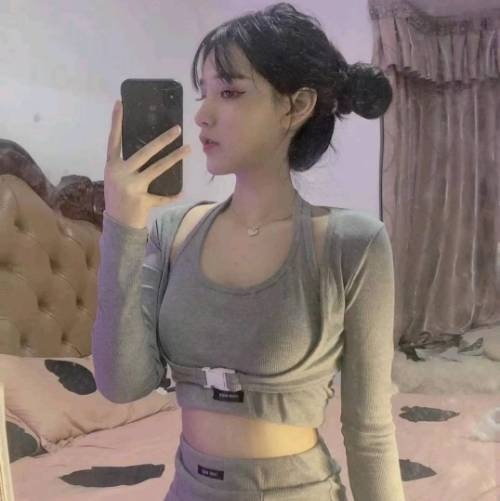 分享个性感丝袜诱惑，粉嫩多水女孩