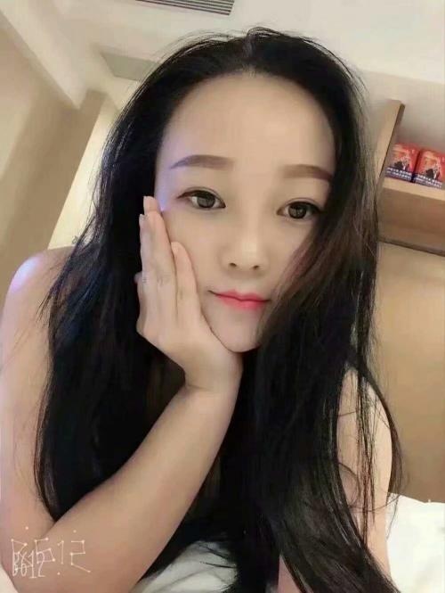 肤白貌美的性感少妇，服务多，姿势爽