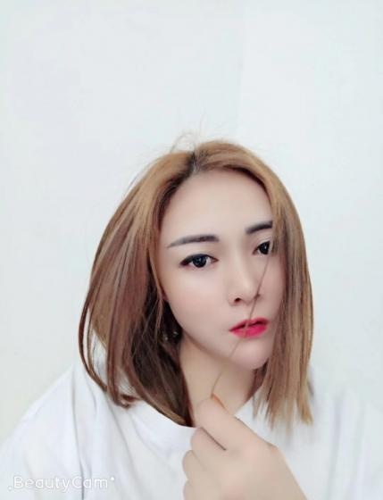 妹子很热情，一进门就叫亲爱的