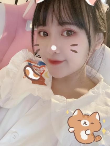 三点粉嫩的小妹子，性价比极高