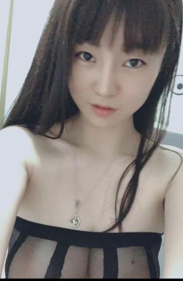 有颜有身材，皮肤白皙服务好