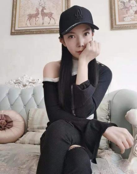 妹子年轻温柔身材好，口活一绝