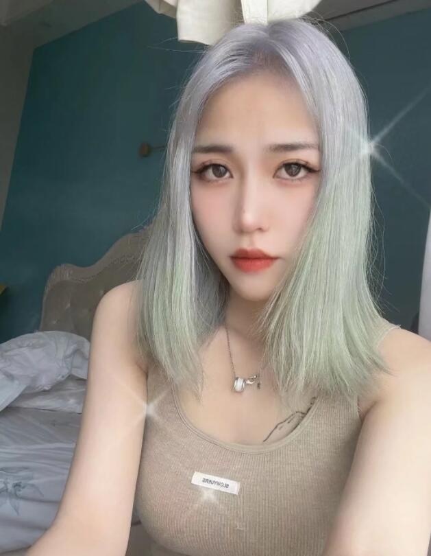 年轻嫩妹，身材一级棒，叫的很真实