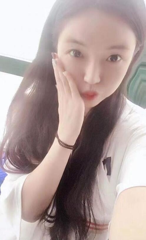 小姐姐胸大活好水多，服务认真