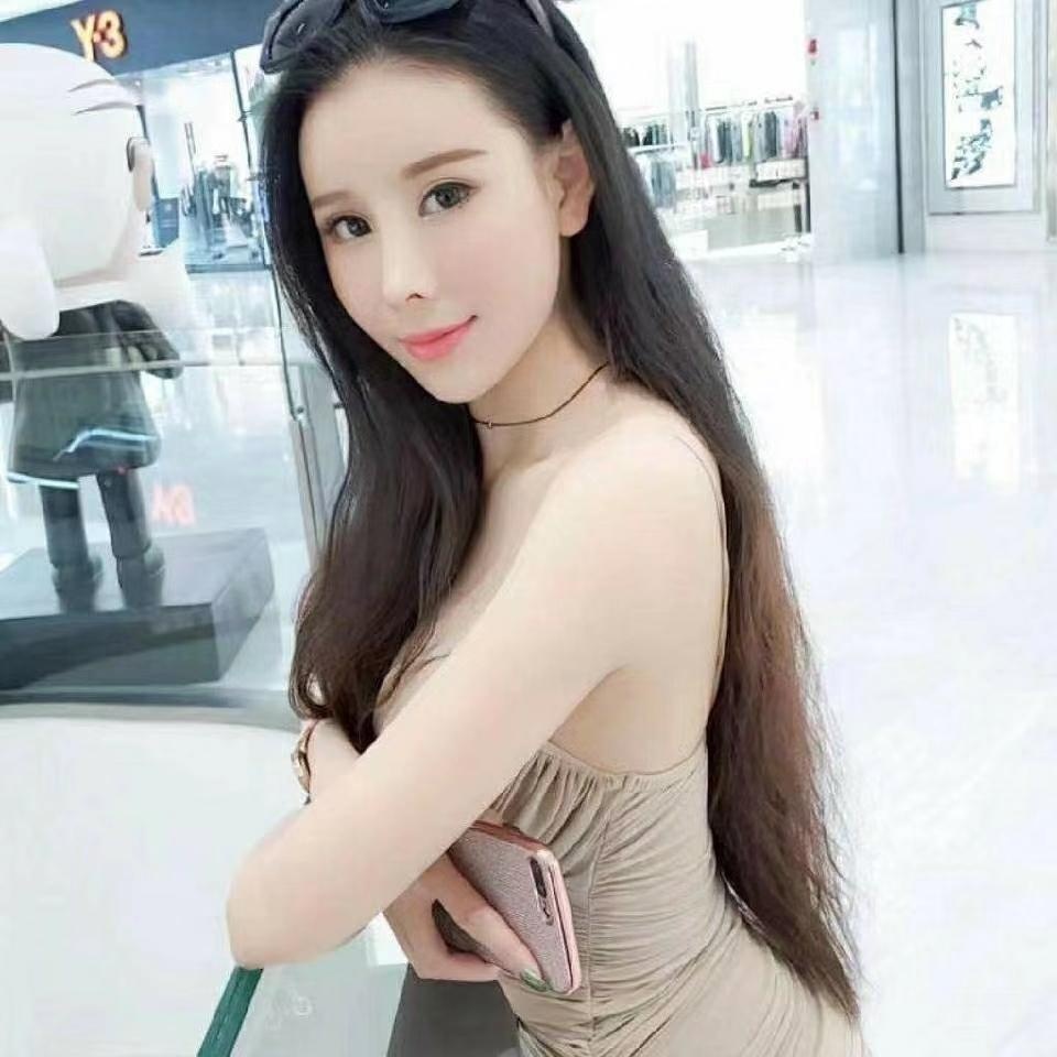 口活无齿感，下面紧致水润，呻吟声太诱人