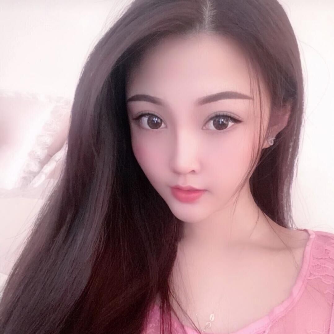 妹儿活做的还真不赖，舌功非常细腻