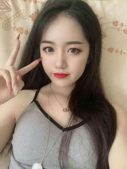小姐姐贼温柔，口活贼舒服，妹子非常紧