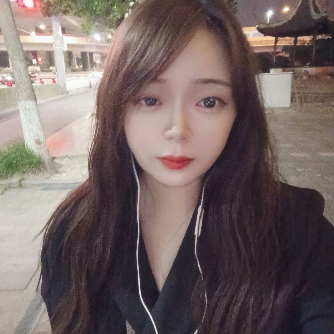 丰满大胸妹，皮肤白态度好，喜欢的兄弟可以冲