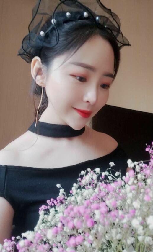 小姐姐风骚长腿，性格火辣，服务好