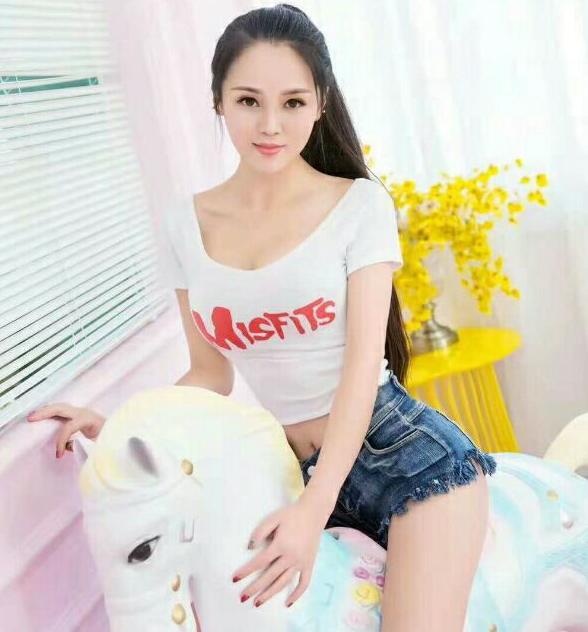 介绍一个性感大胸妹妹,服务舒适