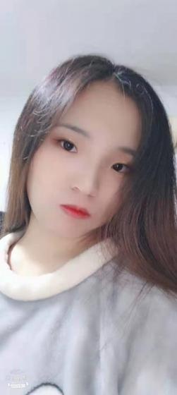 三点粉嫩的小少女，特别小巧可以抱起来操