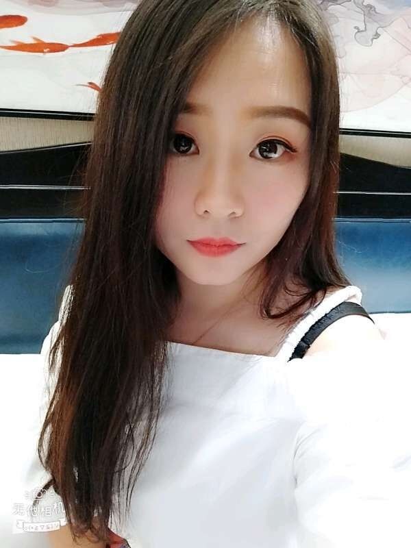 可爱美女服务挺好的，很超值
