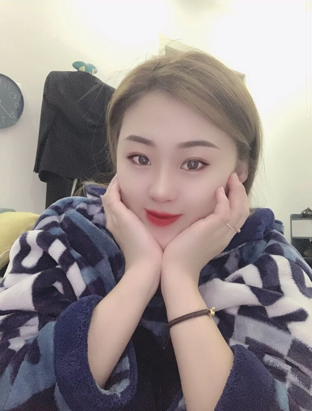 姑娘客气有礼貌 很不错的妹子，关键态度好