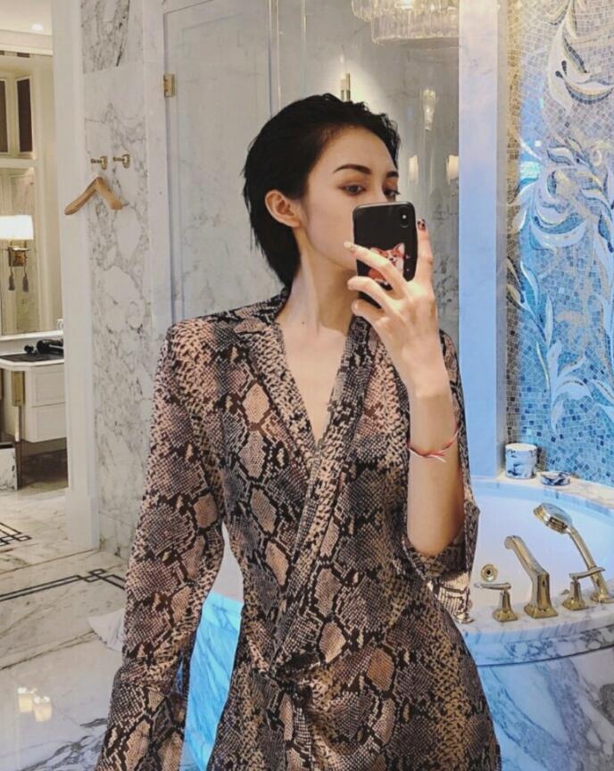水多颜值靓的小嫩妹，活好不机车