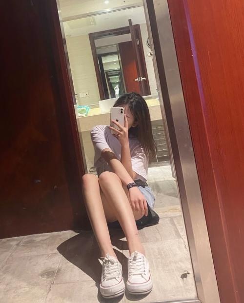 很嫩的小妹妹 项目齐全 口活非常好