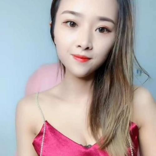 娇小可爱的嫩妹子，服务项目爽