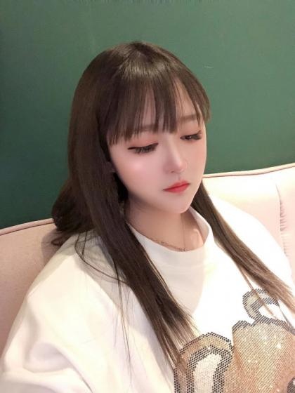 很耐看的丰满大胸妹，服务不事，不催钟