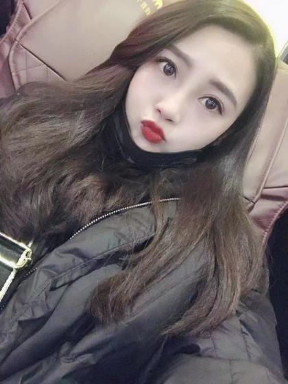  健谈 服务很认真不机车 很有耐心 