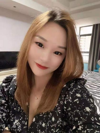  长相不错的轻熟女，一次不错的体验