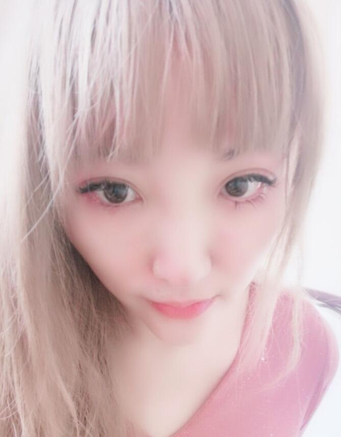 服务超爽的妹子，长的像芭比娃娃
