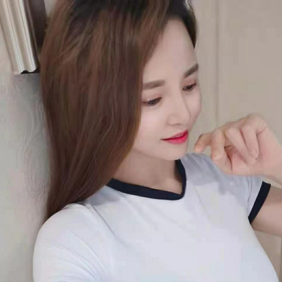 丰满型的的美女，性价比高，可玩花活