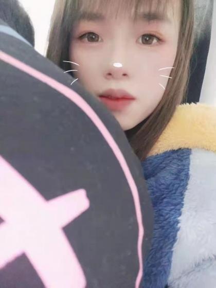 00后小妹，非常嫩，刚下海，叫声真实
