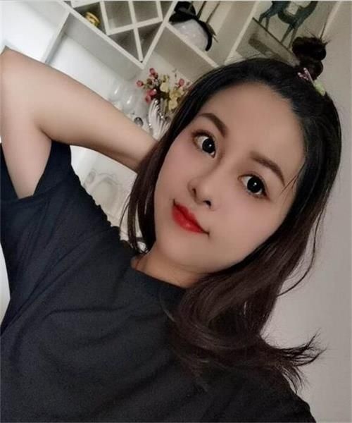 身材火辣的MM绝对诱惑