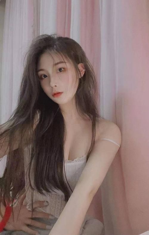 身材超火辣的高颜值美女，还能玩情趣